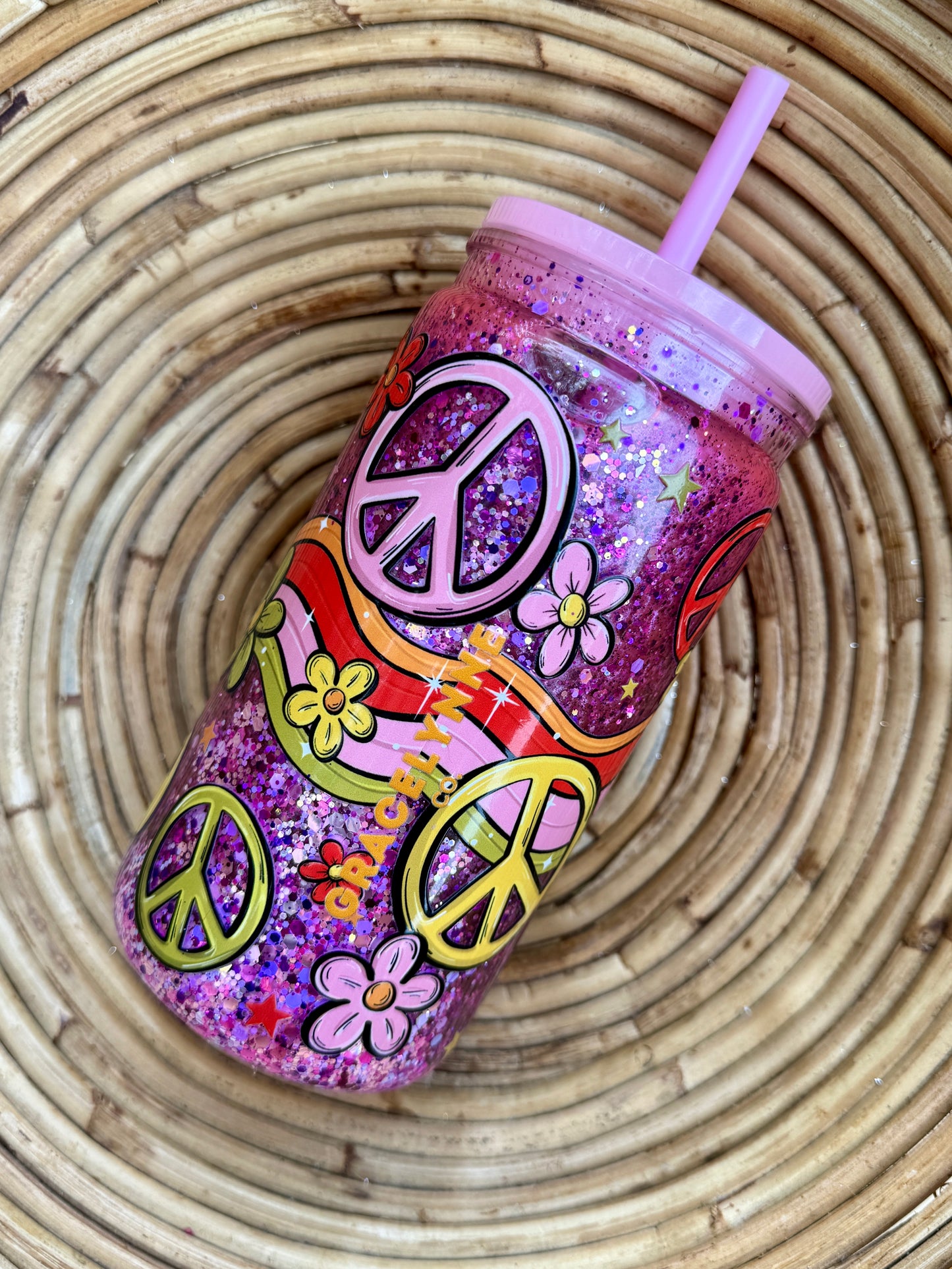 29. Peace & Love Snowglobe - 16 oz Acrlyic Can