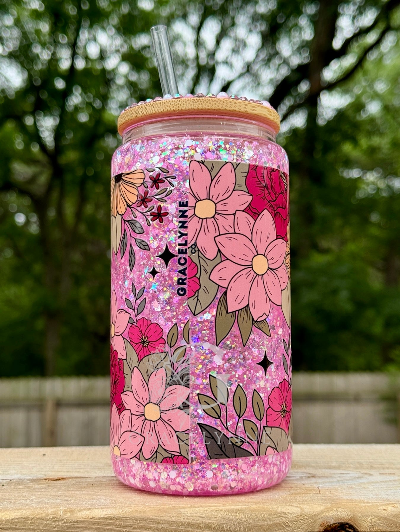 31. Mama Floral - 16 oz Glass Snowglobe